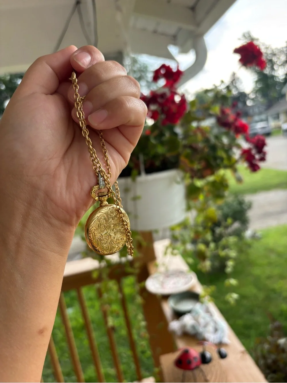 N/A vintage gold
